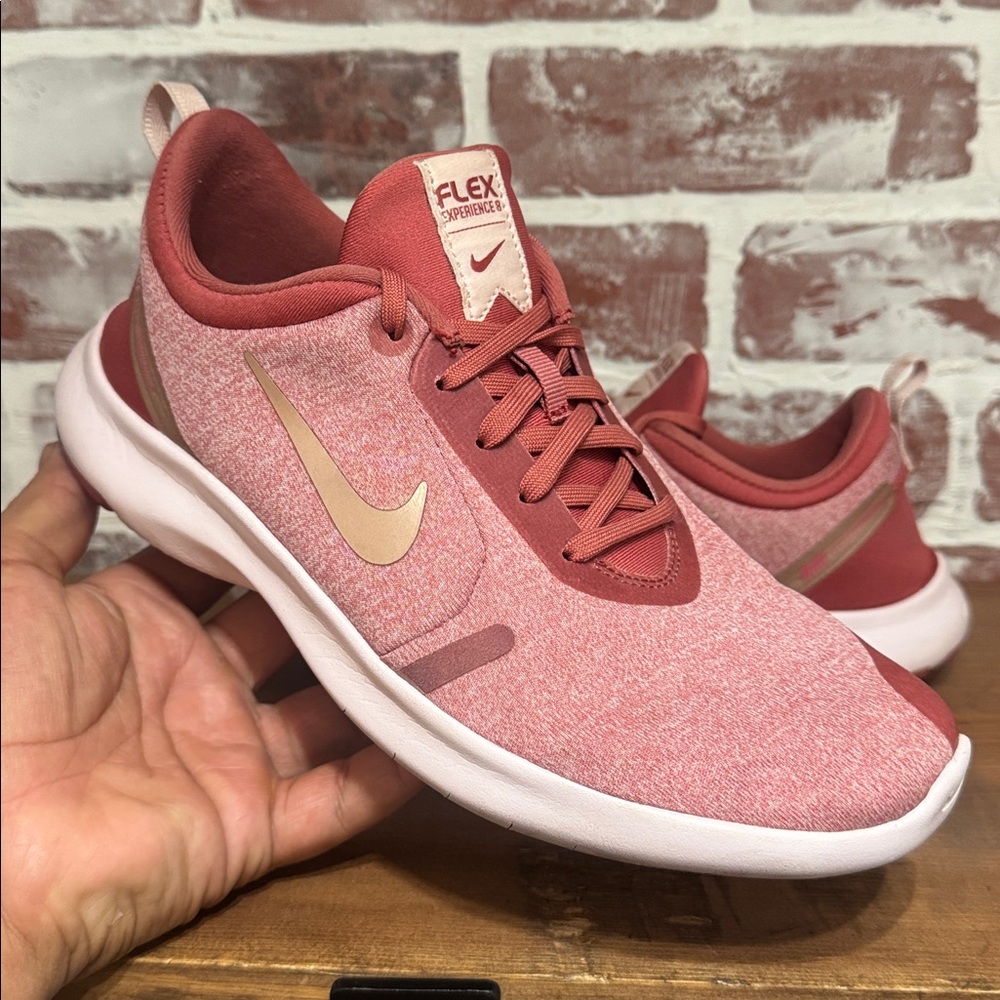 Nike Flex Experience 8 Women’s Sz 8.5  Running Sneakers